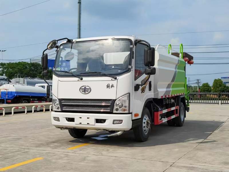 解放招财虎7方抑尘车