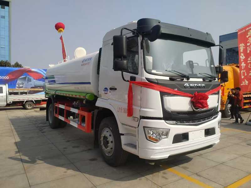 陕汽德楷L5000I洒水车（15方）