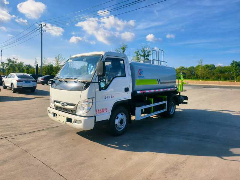 福田小卡洒水车（4.5方）